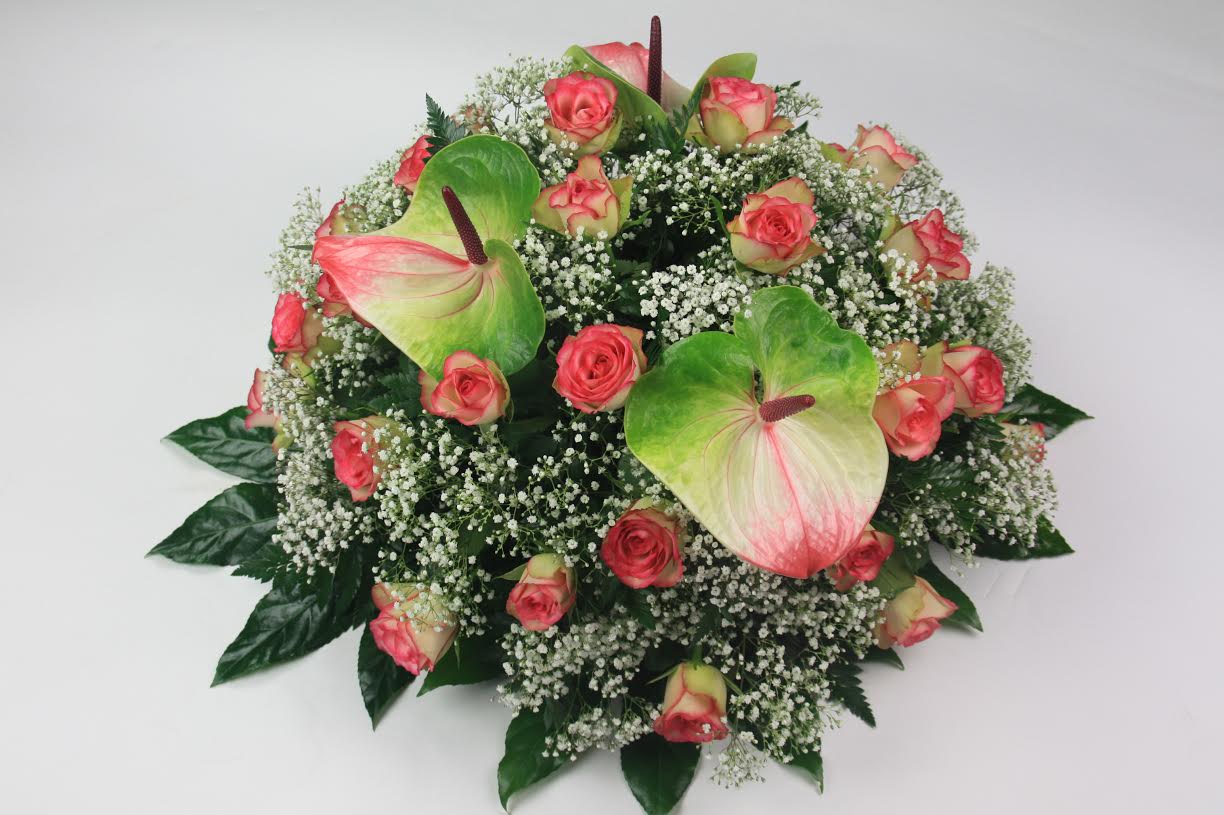 Rouwbloemstuk Roze roos/ anthurium