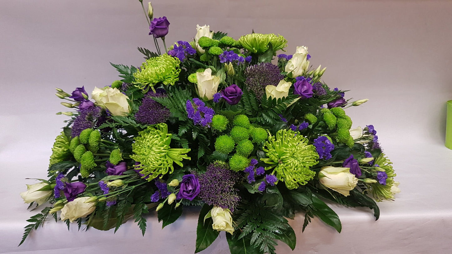 Rouwstuk paars, groen, wit